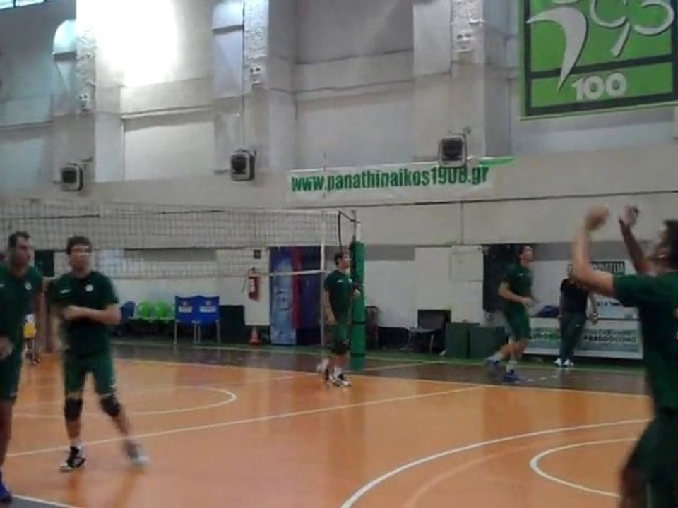 Ta Prasina Nea stin proponisi tou Volley Andron sti Leoforo