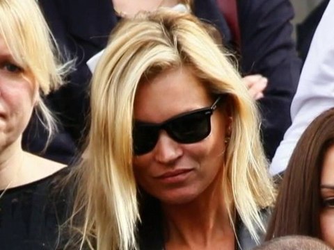 SNTV - Sarah Jessica Parker sheds some tears