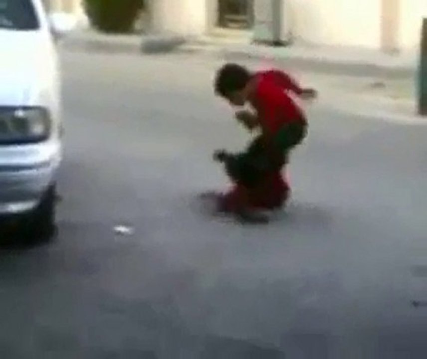 Şakir Kaç Polis Geliyor