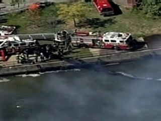 Bridge fire shuts down New York commuter rail