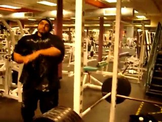 635 pound shrugs for 5 reps