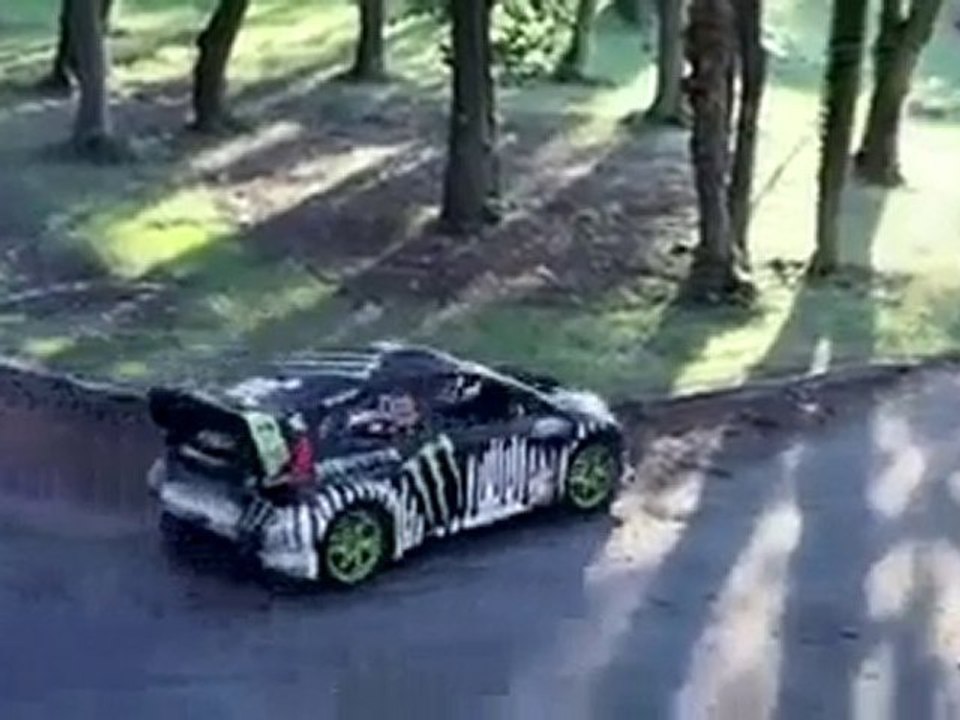 Ken Block sen insan degilsin ( 650 HP Ford Fiesta )