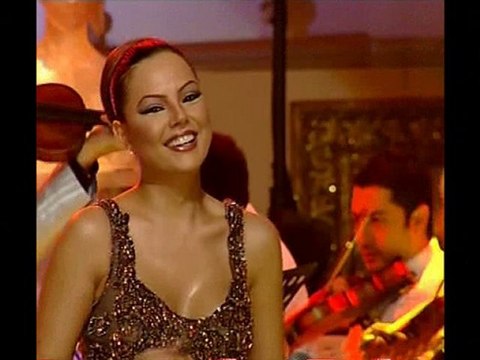 ebru gündeş unutma sakın