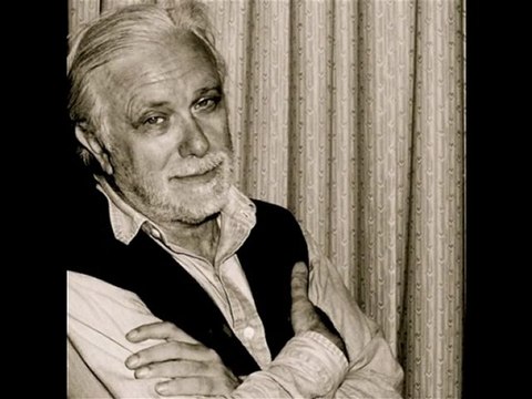 LUCIANO DE CRESCENZO