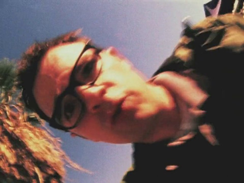 JACKASS 3D - Clip WEEZER