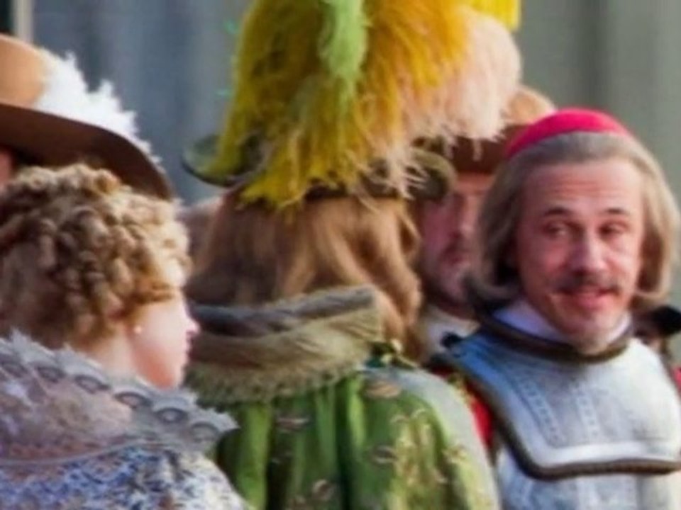 SNTV - Exklusiv: Bloom am Set in Deutschland