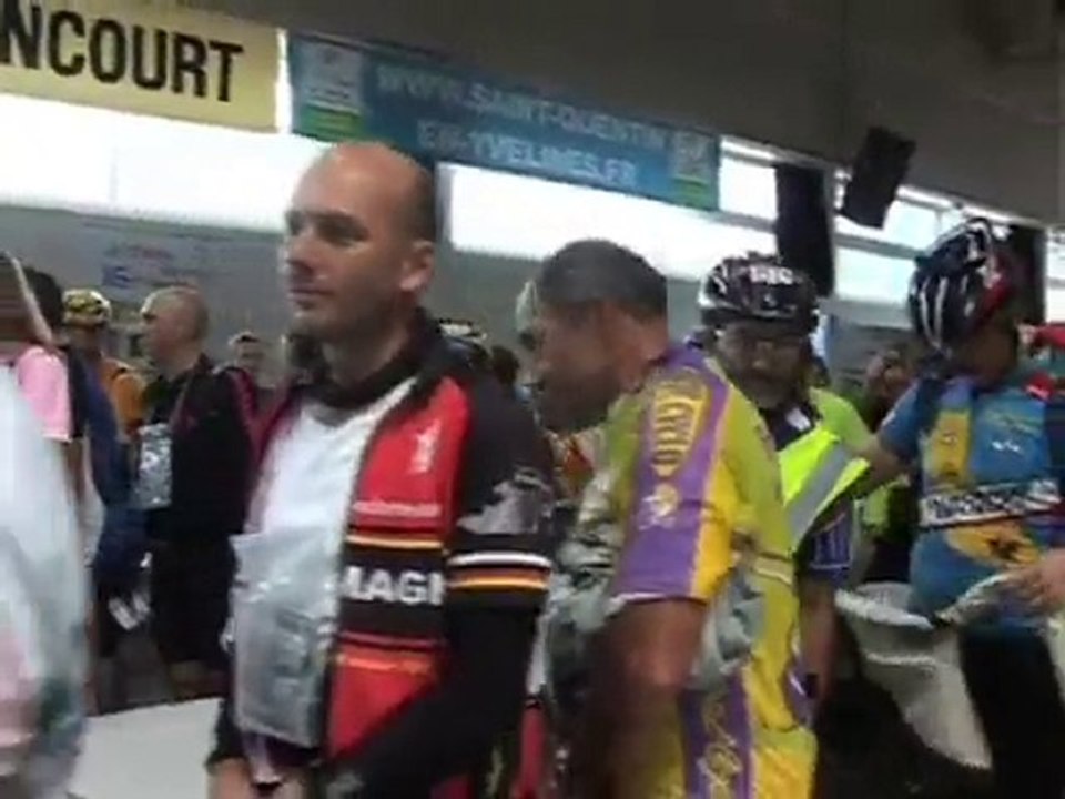 Paris-Brest-Paris 2007 : arrivée à Saint-Quentin-en-Yvelines