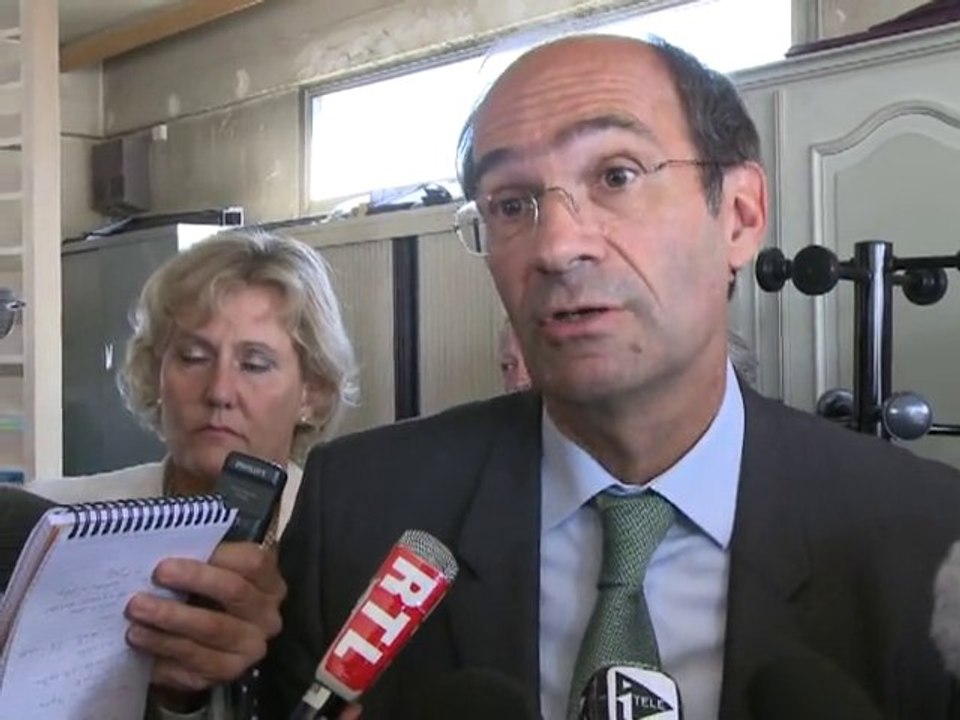 Retraites: Woerth ferme sur les mesures d'âge