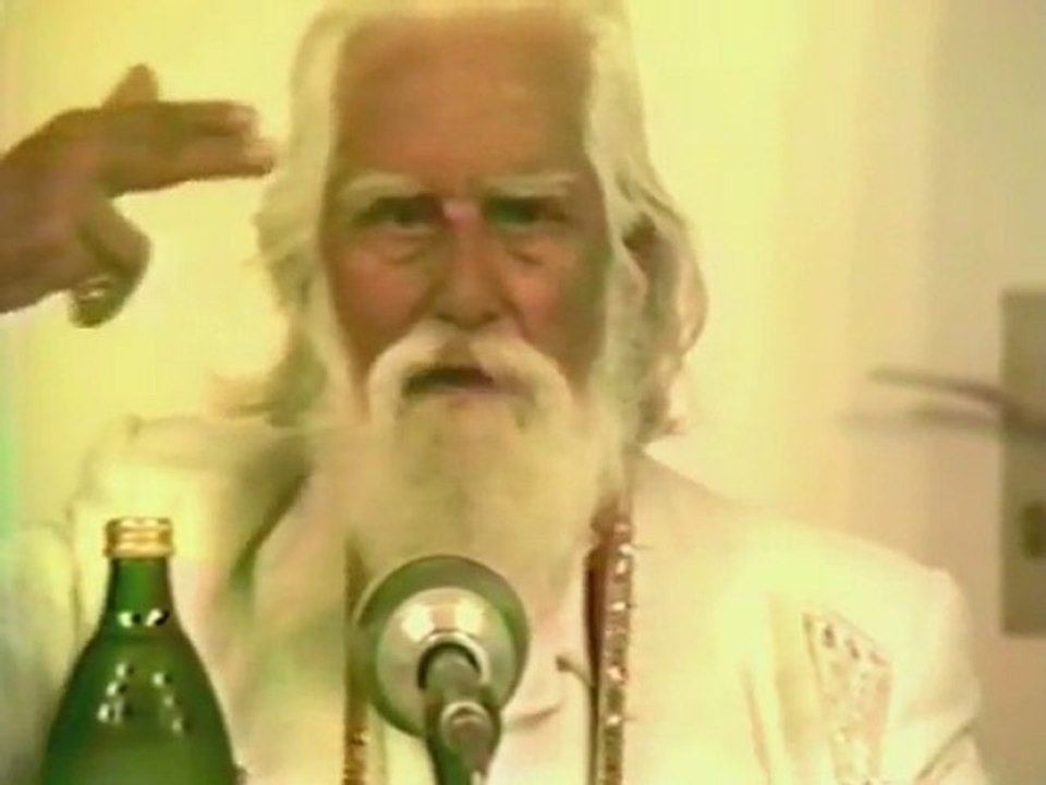 Omraam Mikhaël  Aïvanhov : Être toujours un enfant