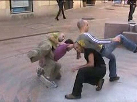 Dancers playing in the city centre of Pecs