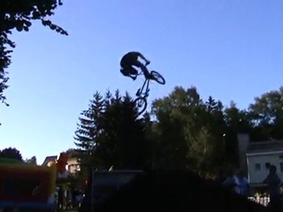 360 Tailwhip de Adrien a fete patronal d'orcines