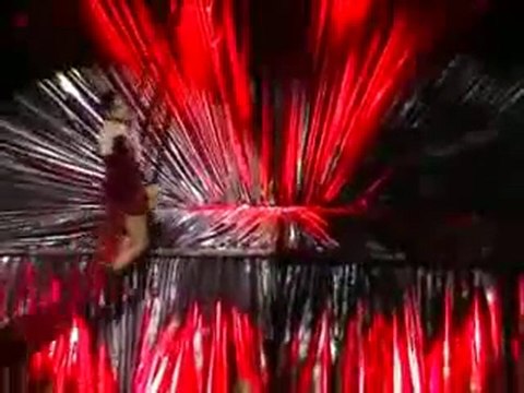 ALEKSANDRA GERBEY-silk-presents Art agency Valentino