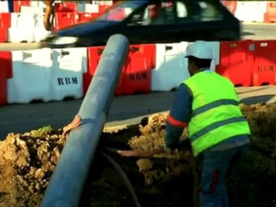 Dépose de l'oeuvre d'art de Gerdes, Place Ernest Granier