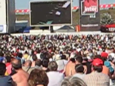 Hommage à Jean FERRAT à la fête de l'Humanité 2010