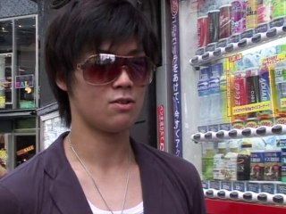 Tomorrow's vending machines a reality in Japan
