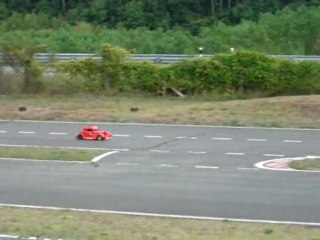 Premiers tours de circuit du Hot Rod