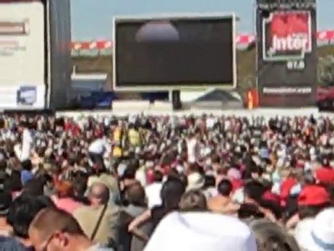 Hommage à Jean FERRAT à la fête de l'Humanité 2010