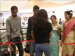 Reliance iStore India -Store Launch Hyd - A Mini Indian Idol