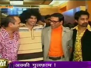 Retro Look Of Akshay-Aish