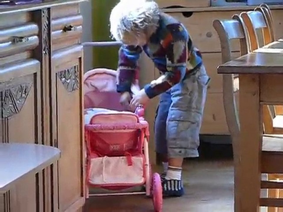 poupée renversante