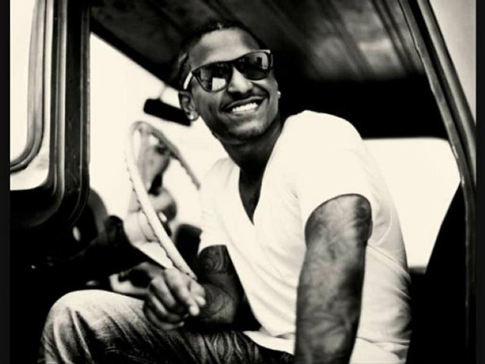 Usher ft Lloyd Dj got Us falling in love again RemiX