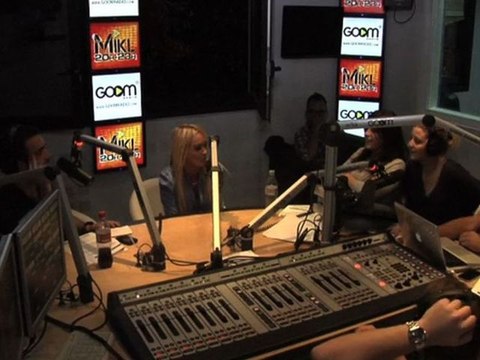 Virginie Caprice pète un plomb à la radio...