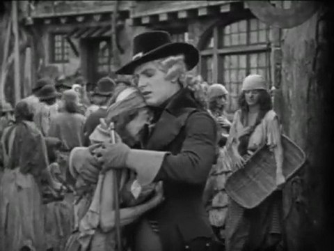 Dorothy & Lillian Gish (côte à côte) - Orphans of the Storm