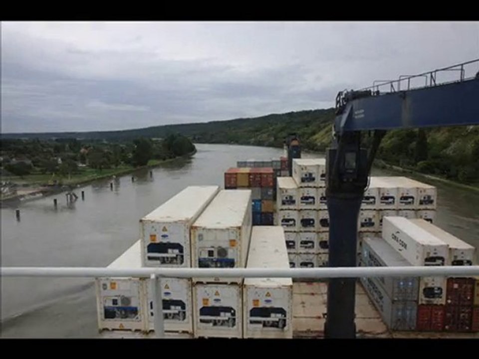 Du pont de Normadie à Rouen en cargo