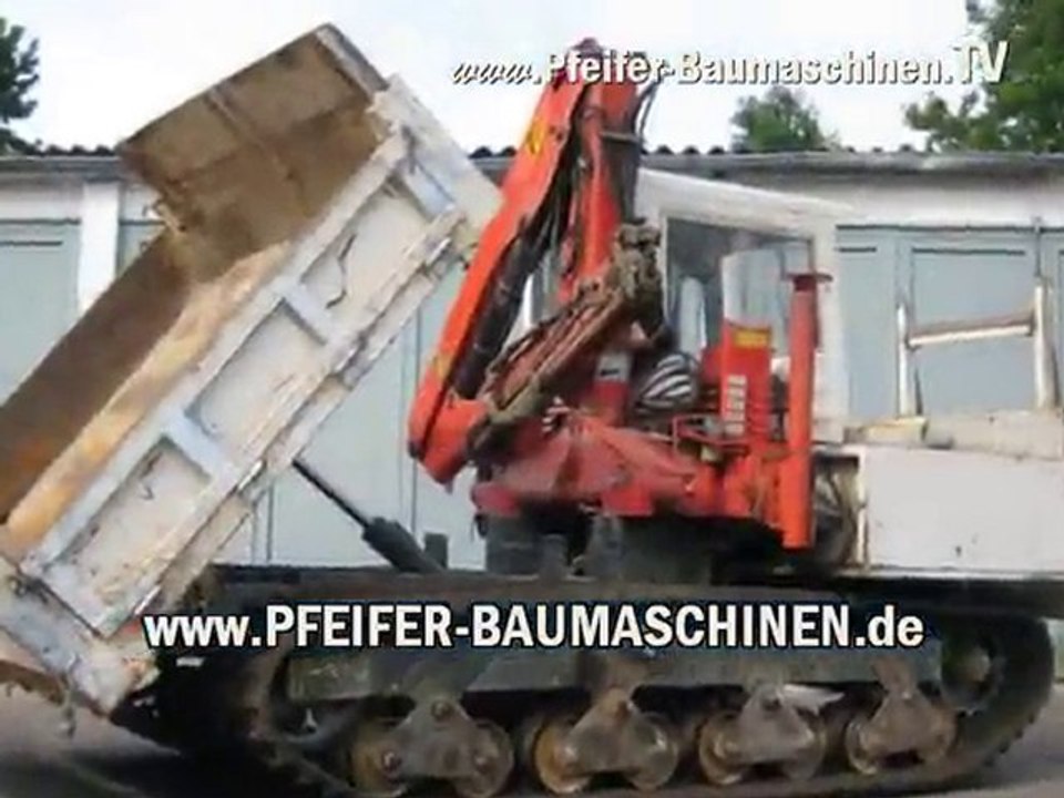 Crawler MOROOKA MST 600 with PALFINGER-crane