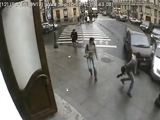 Piéton chanceux a St Petersbourg