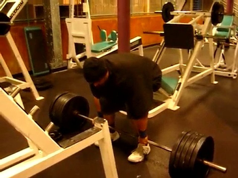 495 pound deadlift for a single