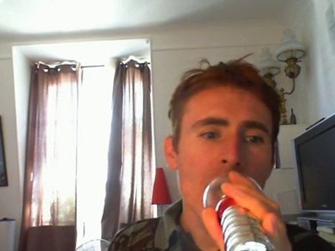 Wiwi égratigne sister Jane