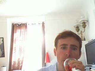 Wiwi égratigne "oublie moi" de Shy'm