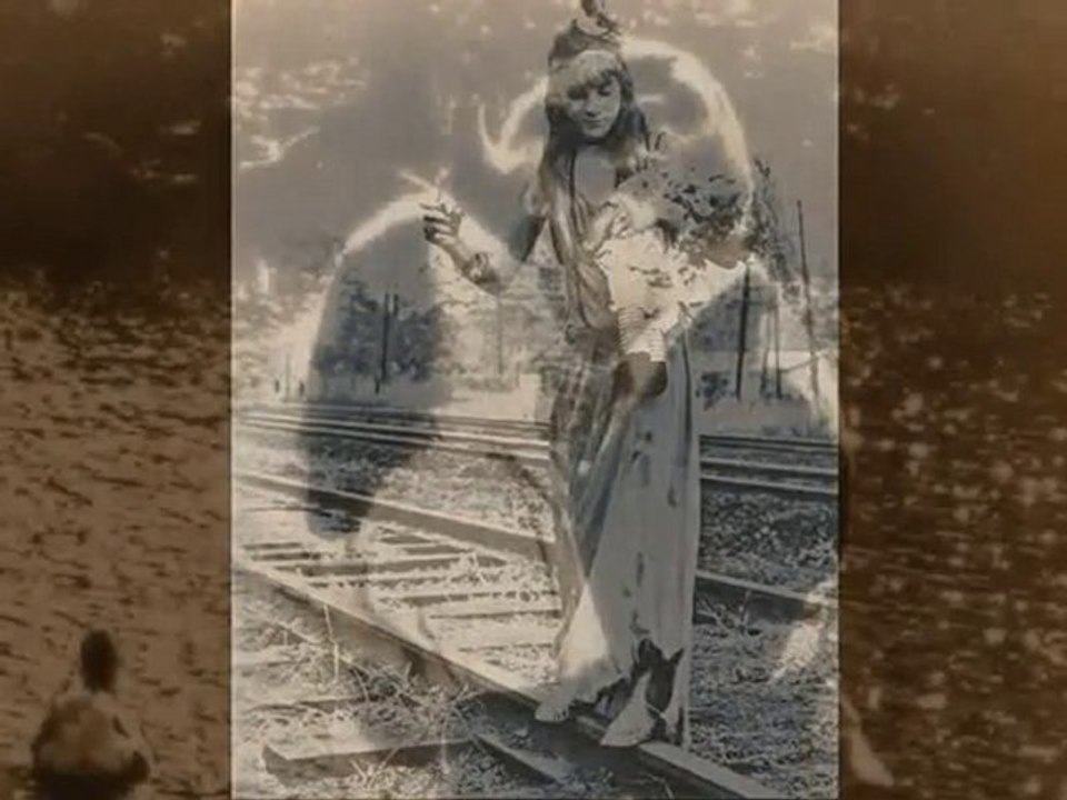 Mary Badham - Rainbow - ( Propriété interdite)