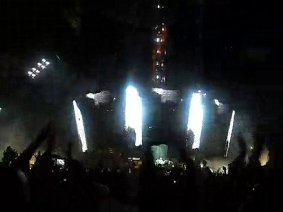 U2