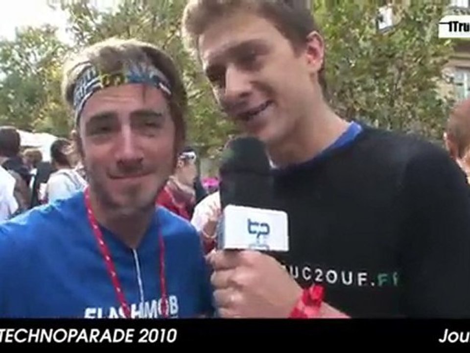 Le moment fort de la technoparade 2010