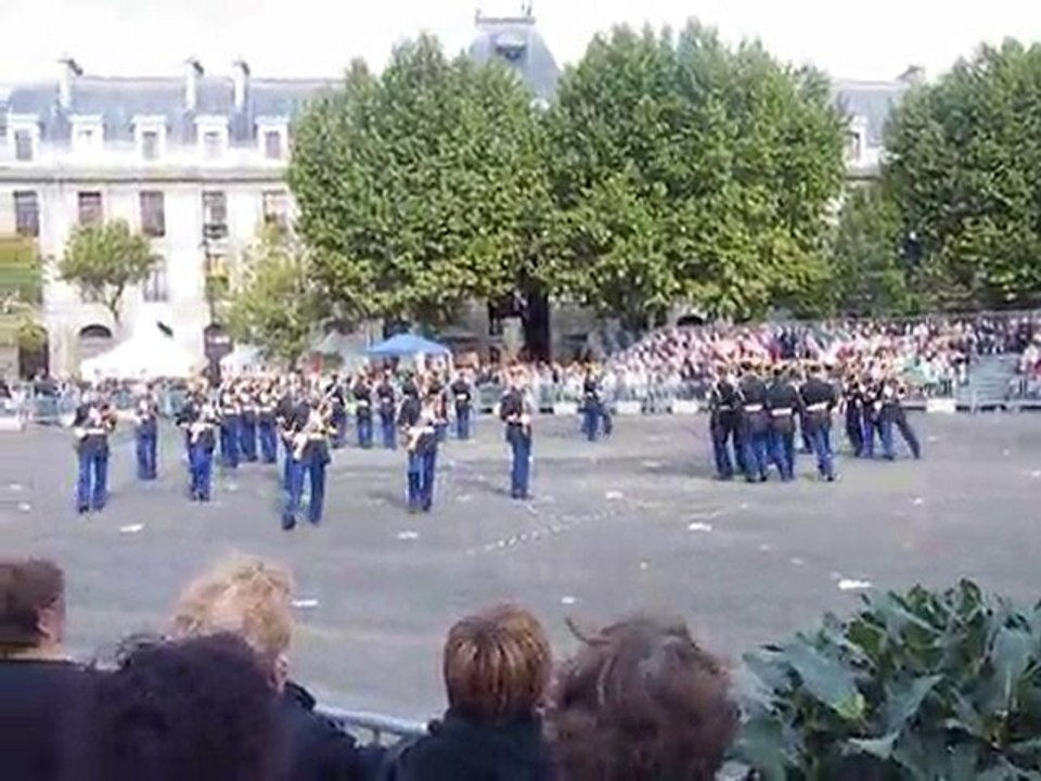 LA GARDE REPUBLIQUAINE FAIT SA PORTE OUVERTE !