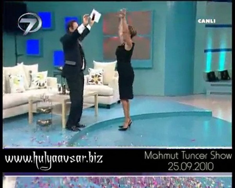 Hülya Avşar @ M. Tuncer Show