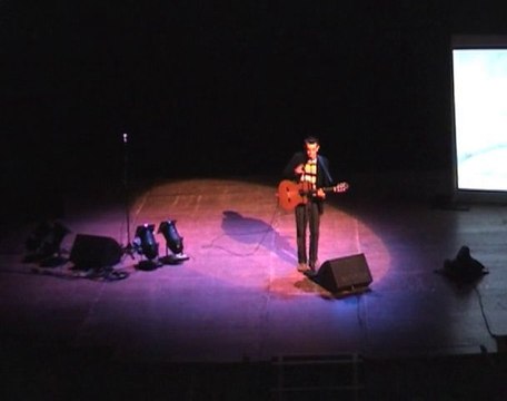 Teaser spectacle jeune public - Laurent Montagne