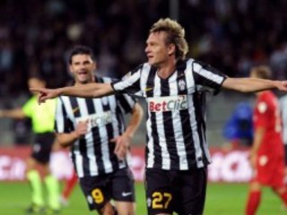 Juventus 4-2 Cagliari Krassic hat-trick