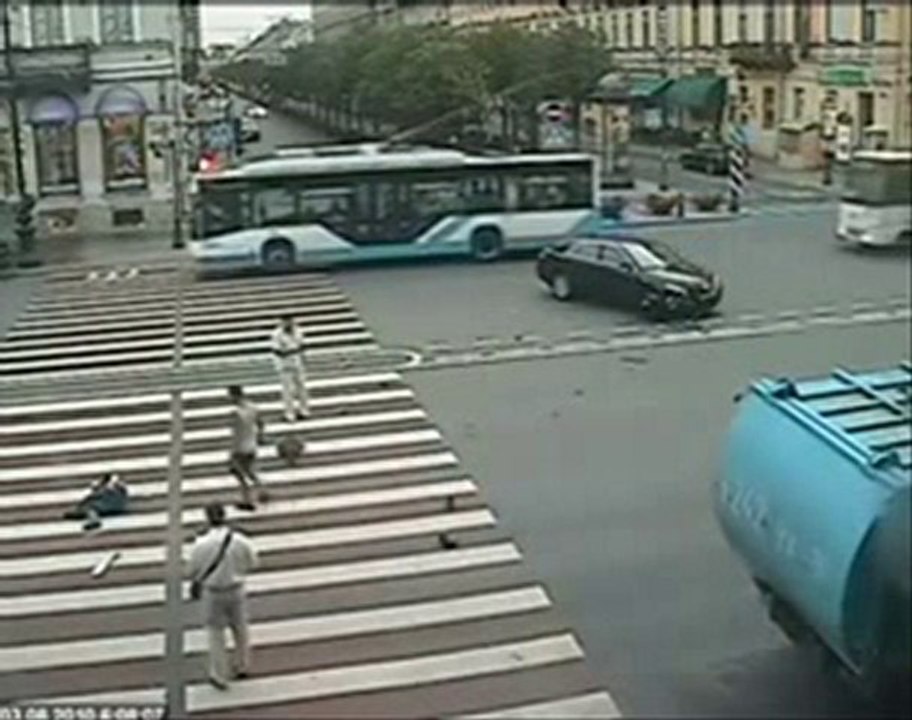 Accident at the crossroad
