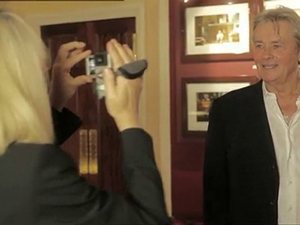 Alain Delon et Mireille Darc - Les coulisses (+ de Vie 2010)