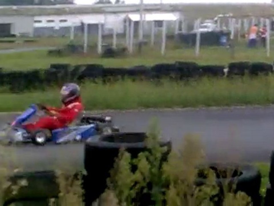 karting sur la piste de berdery