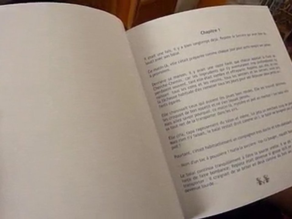 Lecture 1ère page du conte Le Régime de Replète la Sorcière de eMmA Messana.