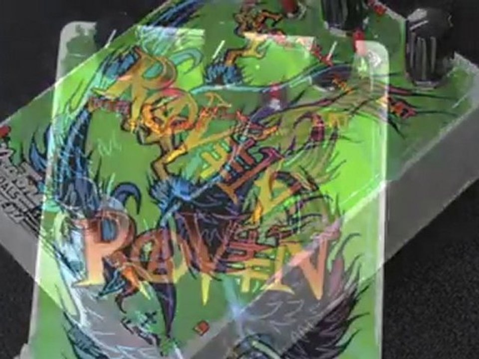 Pro Tone Pedals Raven Chorus Bass Demo by MusicGearFast.com