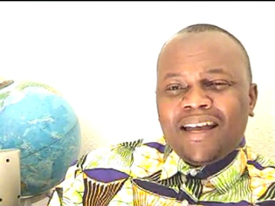 AUGUSTIN MUKAMBA  PARLE  DE  BASUKU VERSION KISUKU II