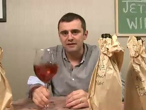 Blind New Zealand Pinot Noir Tasting – Episode #921