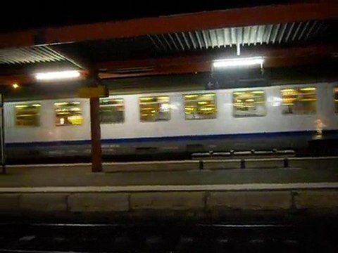 la bb 25257 en voyage avec 6 voitures ter rhone alpes