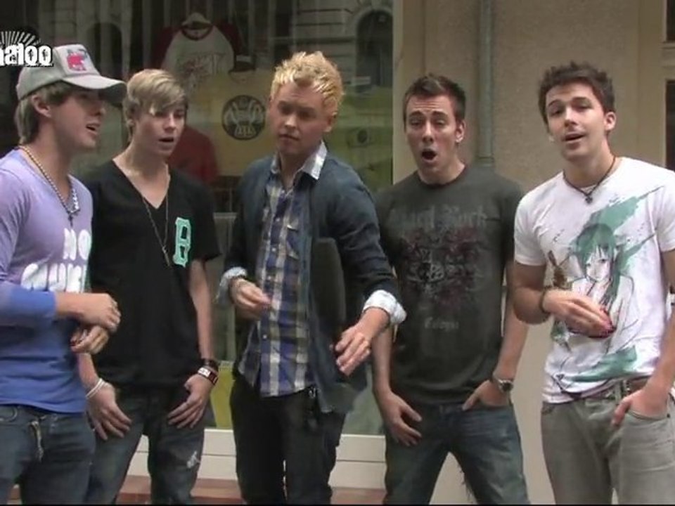 VARSITY FANCLUB mit acapella 'I'm Your Guy'