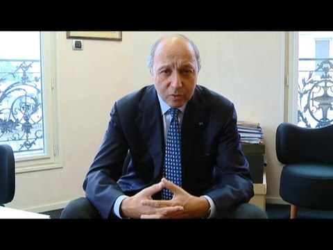 Laurent Fabius: Votez à la convention international !